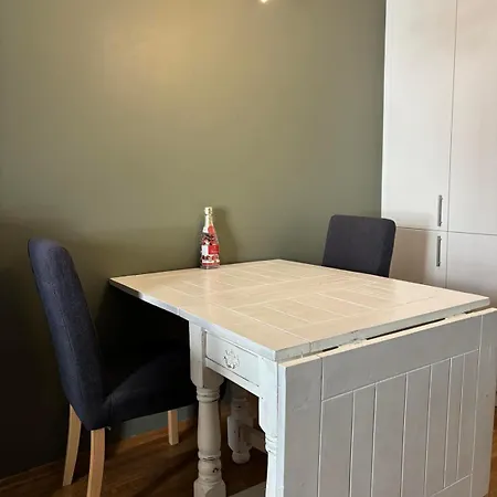 Center Of Oslo, Quiet Area And Close To The Palace * Oslo